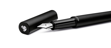 Pelikan Füllhalter Ineo® Elements P6 Schwarz mit Gravur