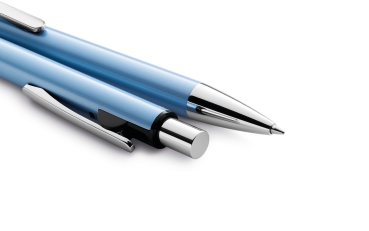 Preview: Pelikan Snap® Metallic K10 Kugelschreiber Frostblau – edles Metall-Etui