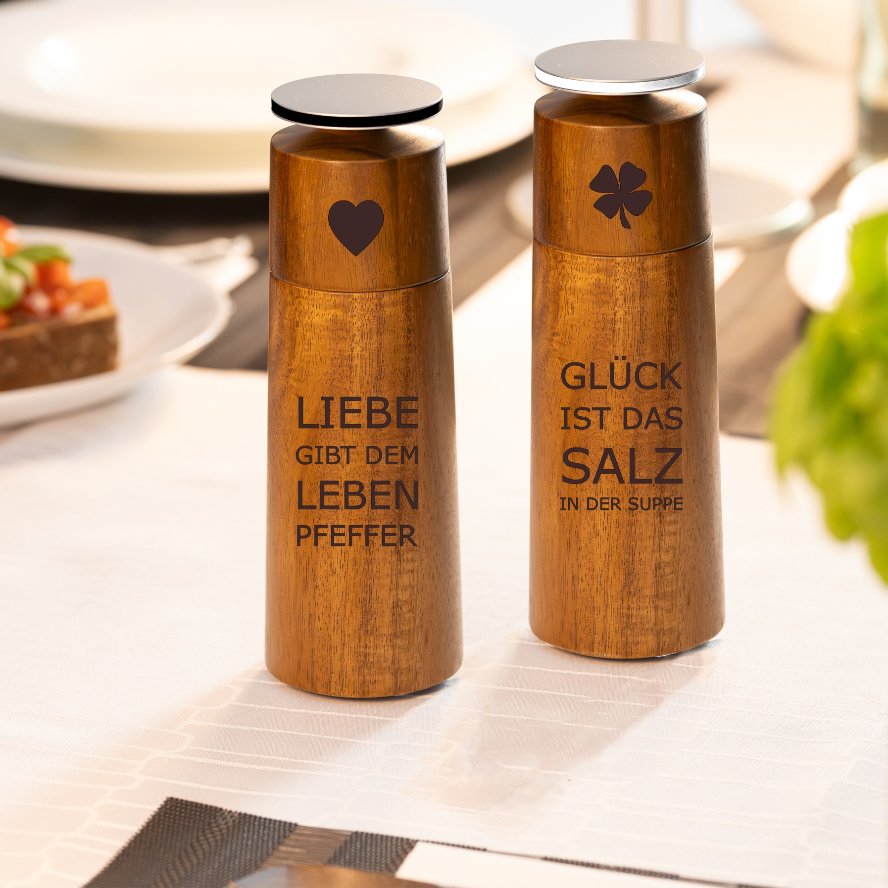 Salzmühle GLÜCK und Pfeffermühle LIEBE Bambus Räder Design