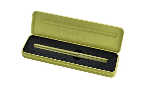 Pelikan Füllhalter Ineo® Elements P6 Frühlings-Grün mit Gravur