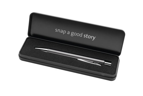 Pelikan Snap® Metallic K10 Kugelschreiber Platin – edles Metall-Etui